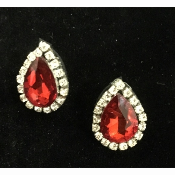 RED Rhinestone Costume Tear Earrings - Picture 1 of 3